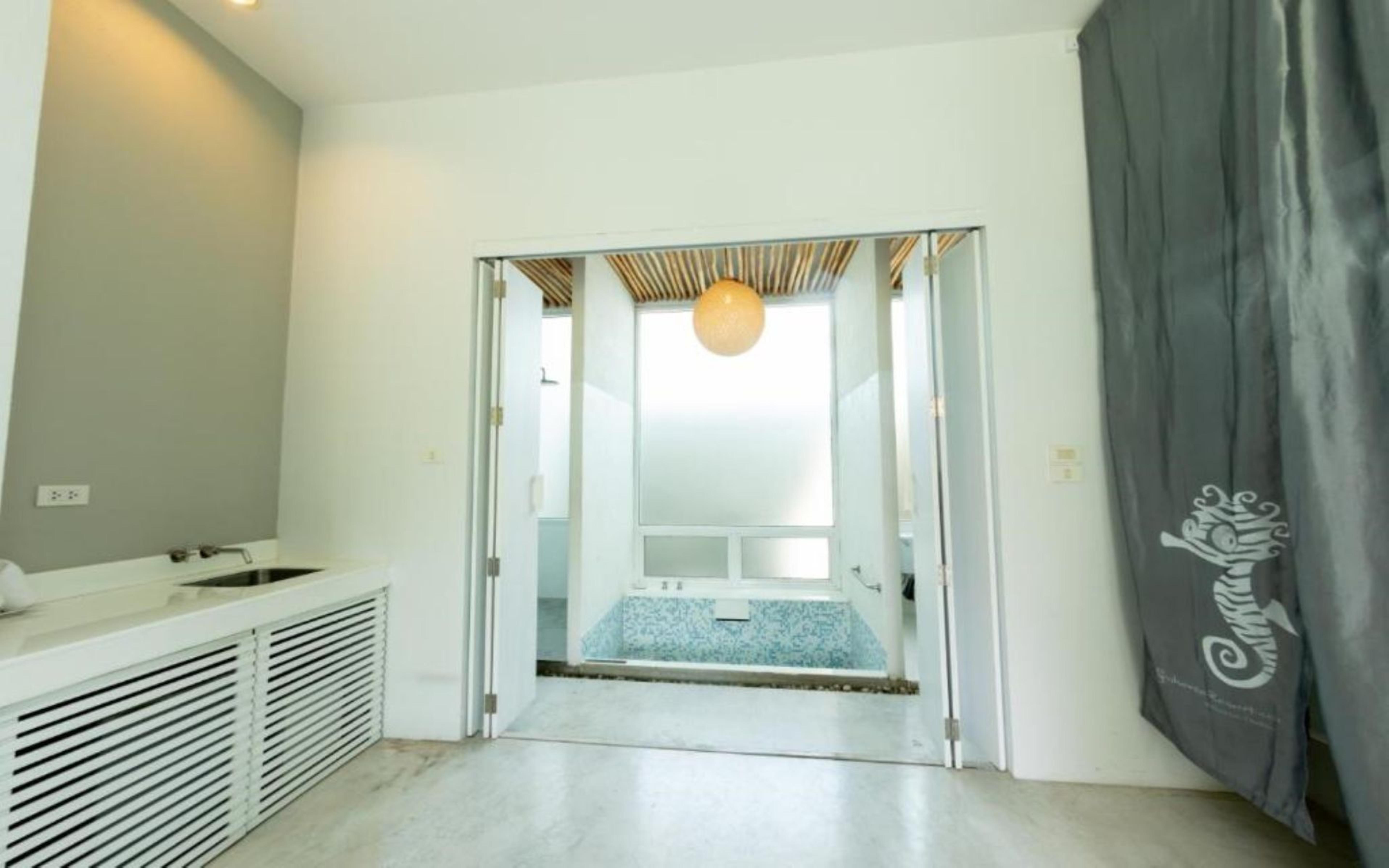 Kochira Hotel Hua Hin Bagian luar foto