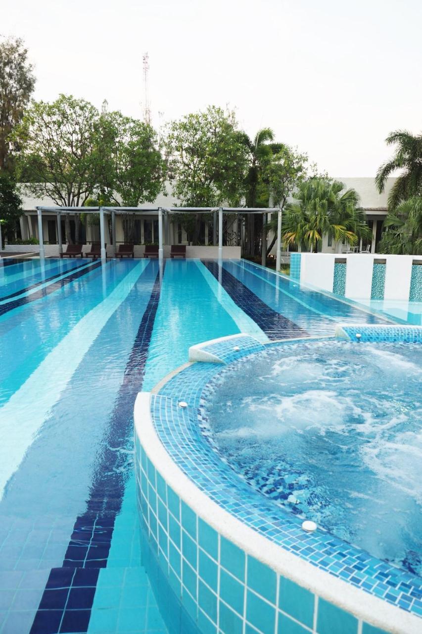 Kochira Hotel Hua Hin Bagian luar foto